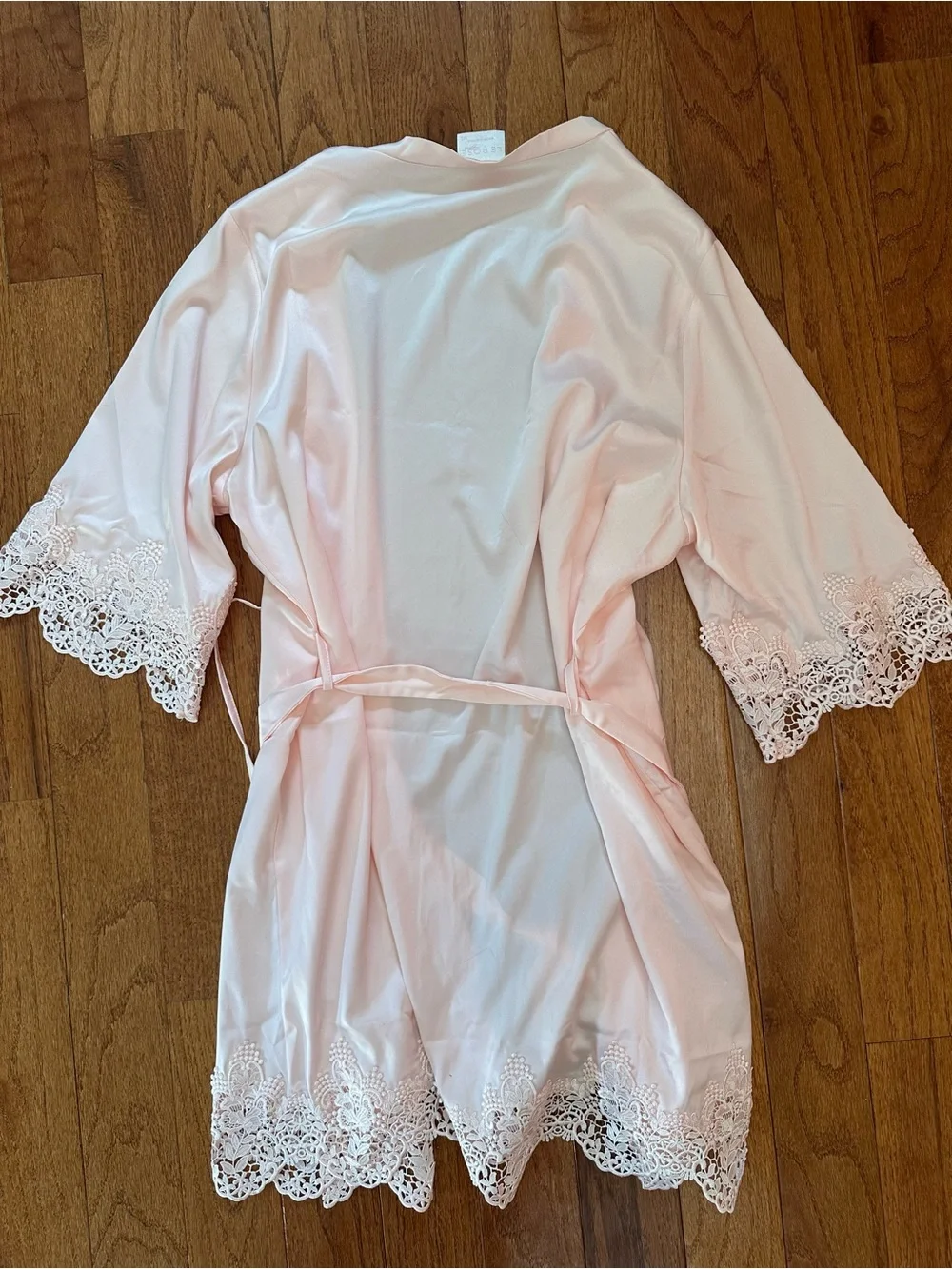 Le Rose Robe - Picture 2 of 3